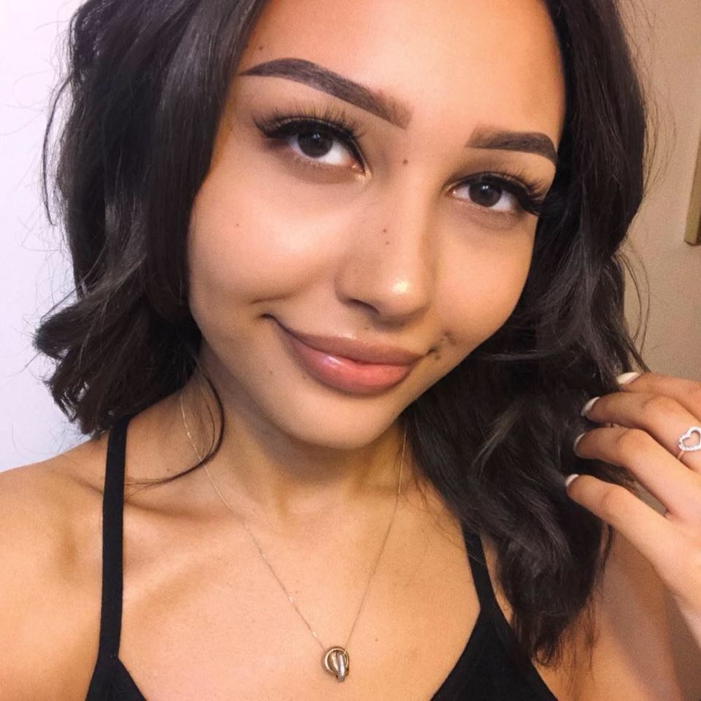 Meet your Posher, Alexus